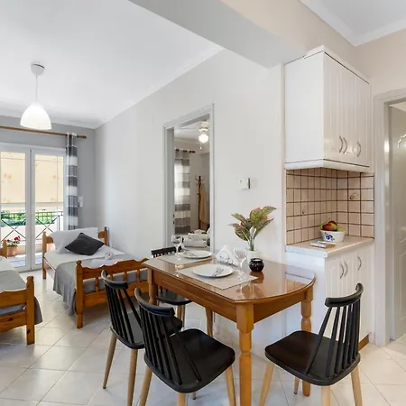 Paraskevi Apartament *