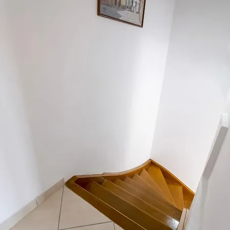 Paraskevi Apartment *